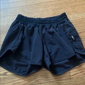 Lululemon tracker shorts